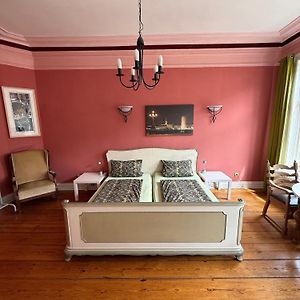 Kamer met een King Size Bed